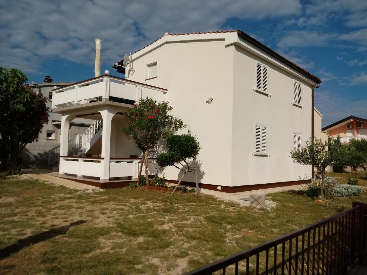 Apartmani Dokoza Vir Exteriér fotografie